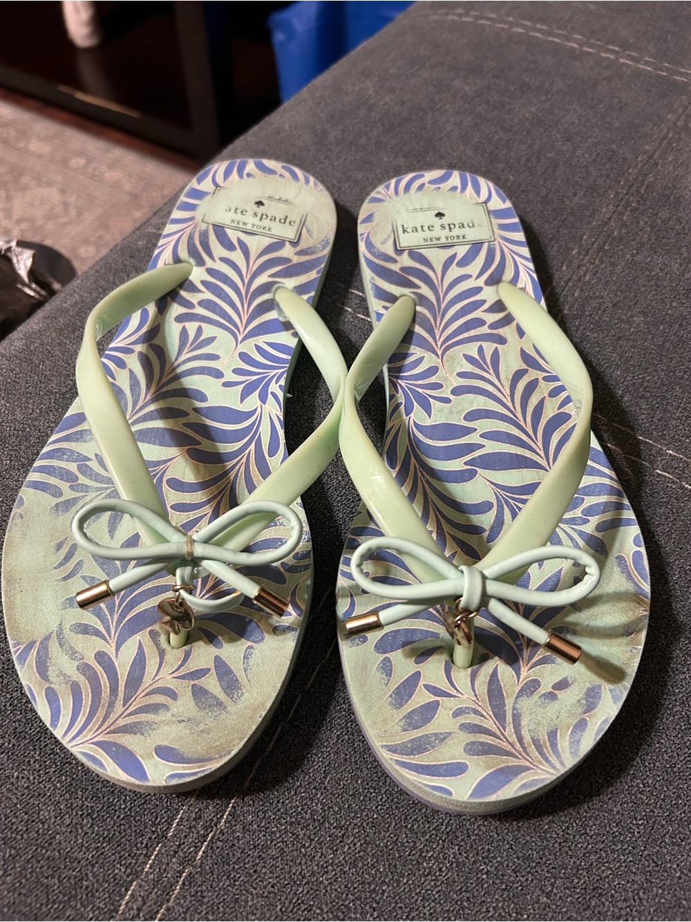 kate spade Mint Green Bow Thong Sandals with Floral Footbed